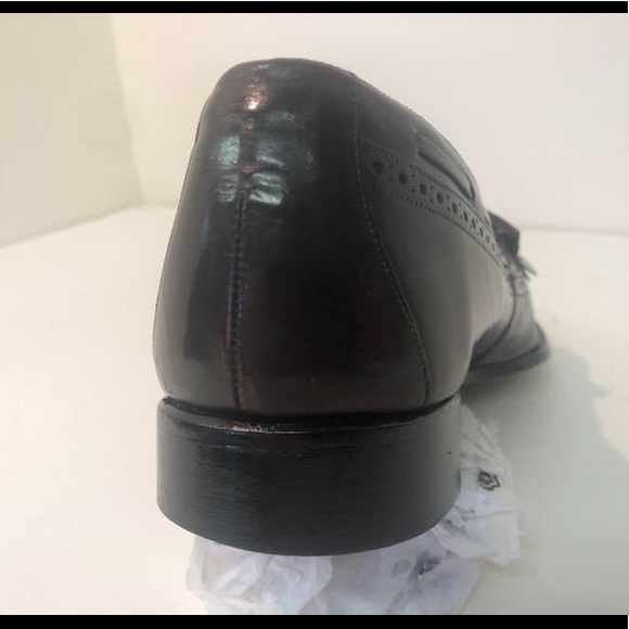 MEN’S DRESS SHOES with TASSELS.